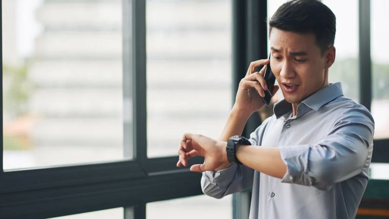 What do you think is considered late in Singapore? Netizens share their thoughts