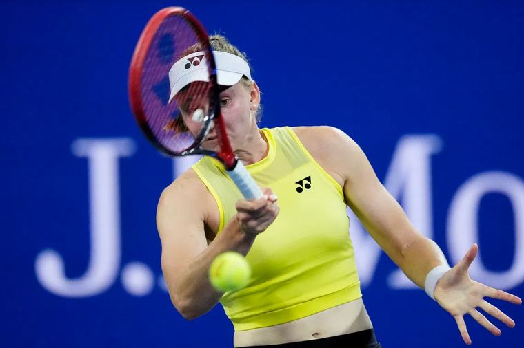 Clinical Rybakina marches into US Open third round