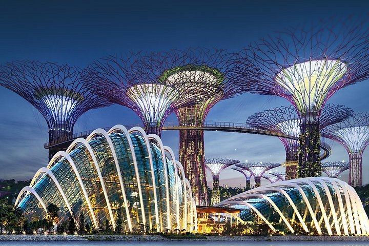 Gardens by the Bay & Marina Barrage: Singapore's Most Scenic Easy 5K