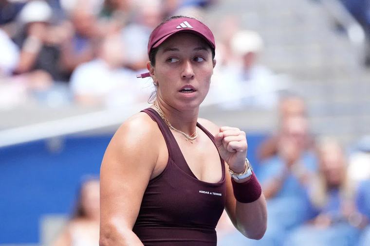 Pegula overcomes Fernandez for return to US Open fourth round