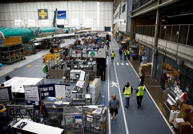 Rise in US factory orders beats expectations in July