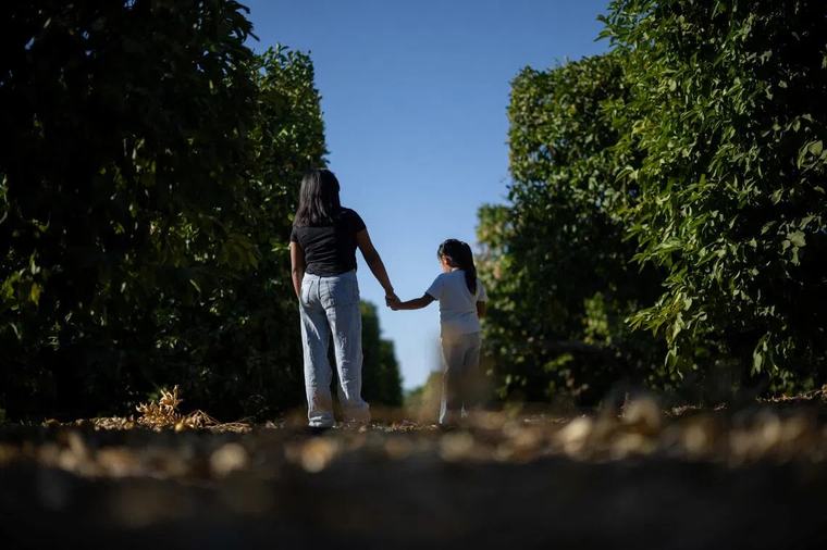 US Justice Department threatens to cut aid to states unless they report migrants without legal status
