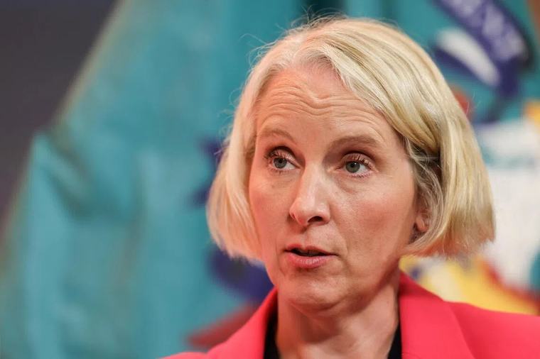 UK minister condemns anti-migrant protests in Portsmouth
