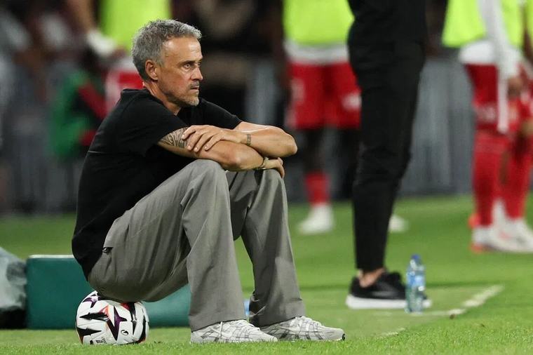 Monaco rally to edge out PSG; Paris club’s winless run continues on day Enrique extends contract