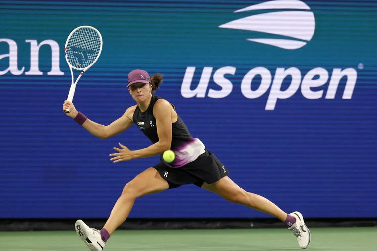 Swiatek banks on renewed confidence as Medvedev battles to regain lost form