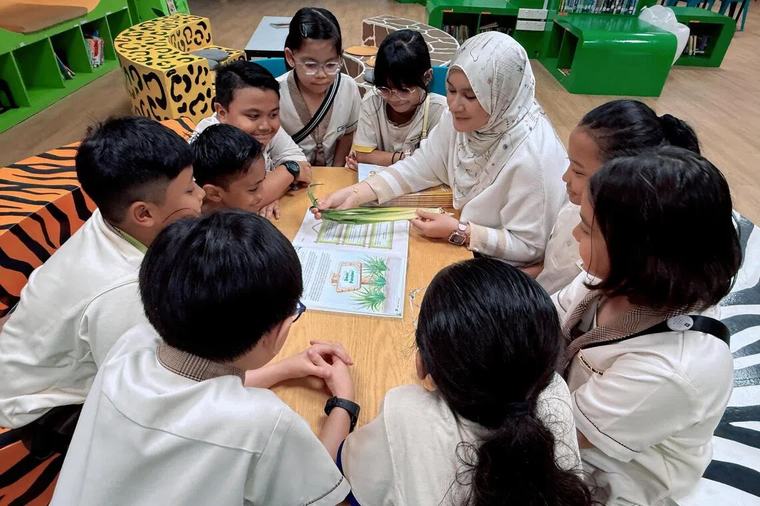Martabatkan bahasa Melayu agar seiring sejalan bahasa Inggeris