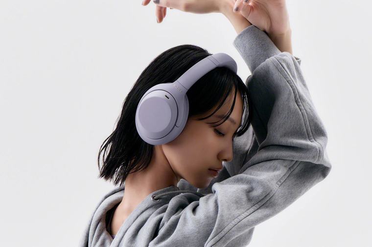 Sony’s new WH-1000XM4C headphones get new upgrades, while keeping the same portable design