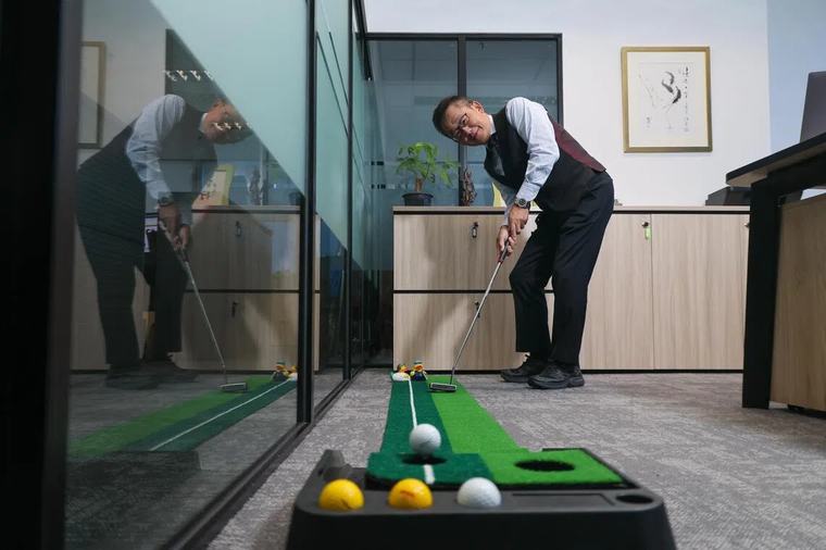 RHT’s Tan Chong Huat gets his highs on the Singapore Swing
