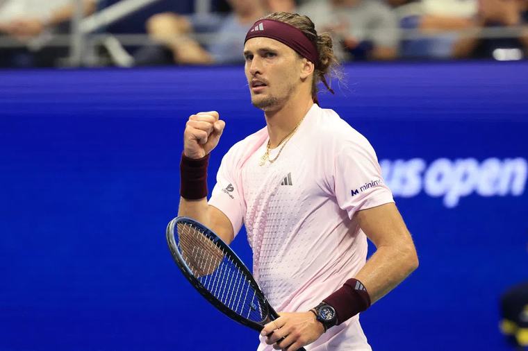 Zverev survives Halys scare to reach US Open third round