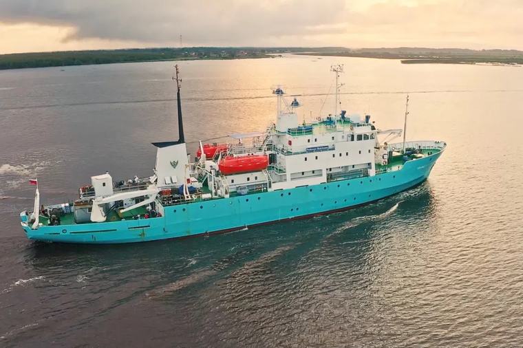 Norway to help Russians stranded in Arctic after ship seizure, government says